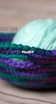 The Cookie Snob - Erin Sharp - Yarn Bowl - Free