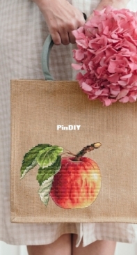 Apple by Lyubov Vodenikova Любовь Воденикова