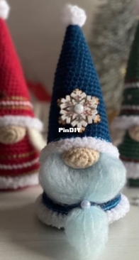 Valentina Voskovnuk / Voskovnyuk - Валентина Восковнюк - Новогодние гномыши - Russian