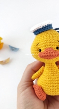 Bosikom za Kotom - Natalia Polovinkina - Venya the Duckling