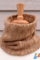 Cinnamon Scone Cowl by Laura Aylor/Cream Tea-English
