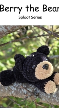 Snuggle Beans Crochet - Shannon Munro - Sploot Series: Berry the Bear