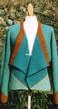 Dacapo Cardigan by Hanne Falkenberg in English
