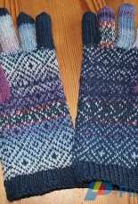 Silvio Gloves  by Annette Sager-German-Free