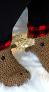 Blackstone Designs - Sonya Blackstone = Moose Slippers adult