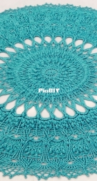 Fereshte Tarband - Loyal Doily - English