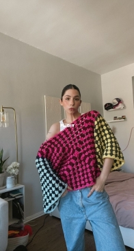 ggrebs - Genevieve Greblo  - The Granny Square Sweater - Free