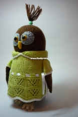 Owl in dress