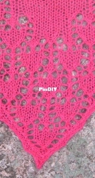 Metsakukkia  (Forest Flowers) Shawl by Ziina / Ziinan Neuleet - Free