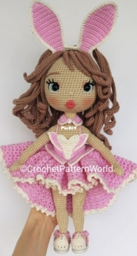 Crochet Pattern World - Annea Leolea / Anealeolea - Astrid in Bunny Outfit
