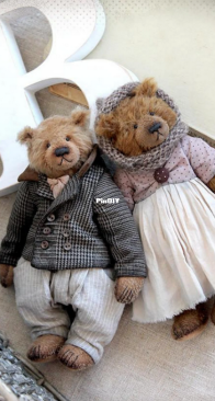 Ann Bratkova - Teddy Bear Family with Clothes