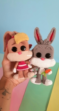 Crochê e Eu Crochêeeu - Bruna Nascimento - Looney Tunes - Perna Longa e Lola Bunny - Portuguese