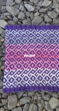 Efnette Cowl by Vikki Perkins-Free