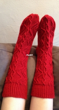Drachenaugen Socks by Scarlet Plume-English,German-Free
