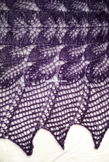 Leaves Falls Shawl by Jhon Laserna - English, Spanish