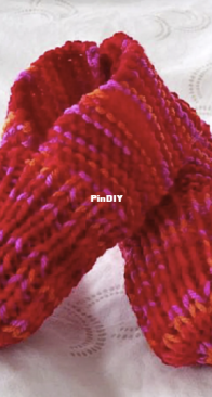 How to Knit Childrens Slippers - Kween Bee - Janis Frank