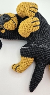 Stuff the Body - Natalia Osinska - Scratch-My-Belly Rottweiler