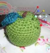 Karen Janine - Crochet Apple Pin Cushion