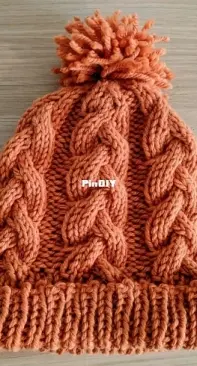 Alices simple cable hat by Alhexa Courtois-Free