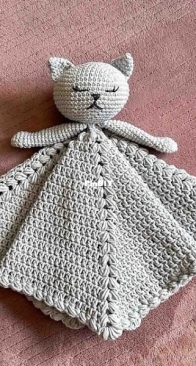 Stitching Together - Jessica Underwood - Kitty Cat Lovey - Free