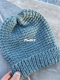 Wavelet Beanie by Amy Kate Sutherland - The Graceful Tangle