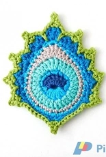 TheCurioCraftsRoom- Christa Veenstra -Mayil Peacock Feather