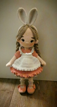 Green frog crochet - Rosie doll