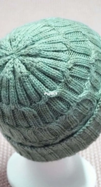 Nivia Beanie by Babette Ulmer - English, German - Free