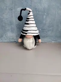 the gnome pianist