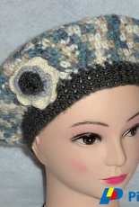 Grey-blue bonnet