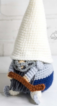 Winding Road Crochet - Lindsey Dale - Hockey Gnome - Free