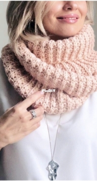 Crochet Together - Svetlana Kochkina - Pixel Cowl - Free