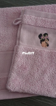 minnie mouse on bathroomset