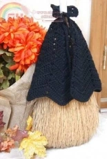 Crochet Memories - Cylinda Mathews - Witch-less Broom Cape