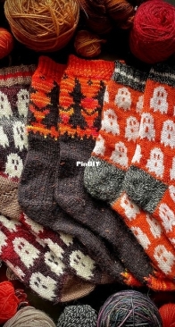Spooky Sock set by Stone Knits