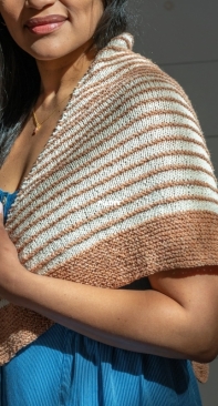 Honeysuckle Shawl by Åsa Buchta - Free