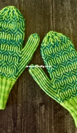 Undergraduate Mittens by Kino Knits