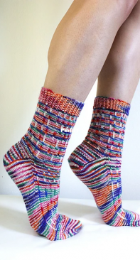 Summer Rain Socks - Yarnia Designs