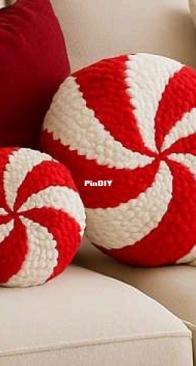 Enjoy Toys Designs - Marina Kambur - Christmas candy