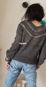 Dot Dot Dash Pullover by Midori Hirose - Stone Wool - Chinese translated