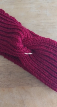 Headband with a twist