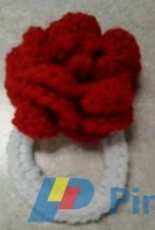 Crochet Fanatic - Christjan Bee - Rose scrunchie - Free