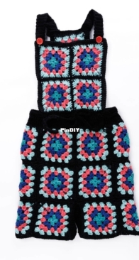 Yarnspirations - Red Heart - RHC0839-38183M - Granny Shortalls  - Free