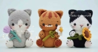 Les Petites Mains de Khuccay - Khuc Cay - Hoàng Thị Ngọc Ánh - The Cats and Flowers - Os Gatos e suas Flores - Portuguese Translated