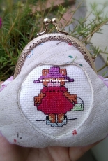 8.5cm Clasp Purse with bear cross stitch