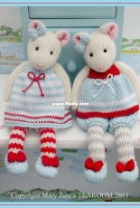 Little Gems Tearoom Mice by Susan Hickson - Mary Janes Tearoom - Russian Translated