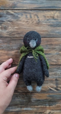 Petit Cutie - Olga Khokhlova - Gray the Raven