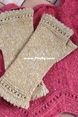 Keep Them Warm Mitts by Cornelia Thomas-Free