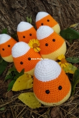 The Wooly Noggin - Becca - Candy Corn Bowling Set - Free