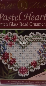 Mill Hill - Pastel Hearts - MHPH5 - Wildflower Heart